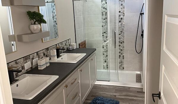 ON CLEARANCE / Kash EL28563A Interior 85757