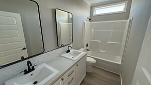 EL Series / Ivy 340EL30643B Interior 85907