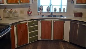 Club Wildwood / 7606 Sesame Street Interior 31432