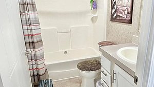 Whispering Pines Manufactured Home Community / 1729 Sugar Pine Ave Bathroom 33207