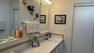 Cypress Lakes / 2889 Peavine Trail Bathroom 40203