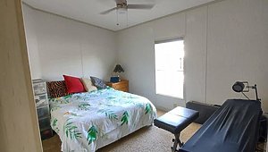 Sunshine Village Resort / 2288 SE 100th Lane Box 21 Bedroom 45426