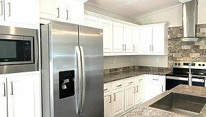 The Winds of St. Armands South / 2016 Casita Drive Kitchen 46222