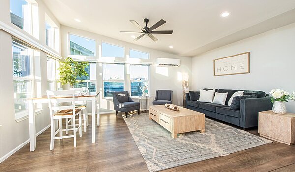 The Pacific / Series Interior 86815