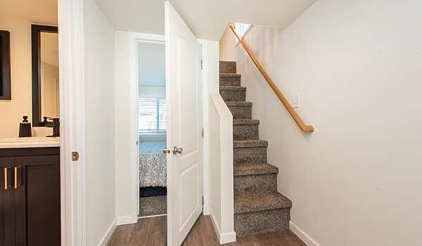 The / Townsend Interior 86797