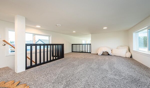 The / Townsend Interior 86798