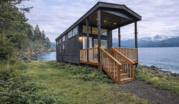 The / Townsend Exterior 86802