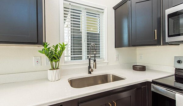 The / Townsend Interior 86792