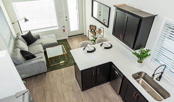 The / Townsend Interior 86795