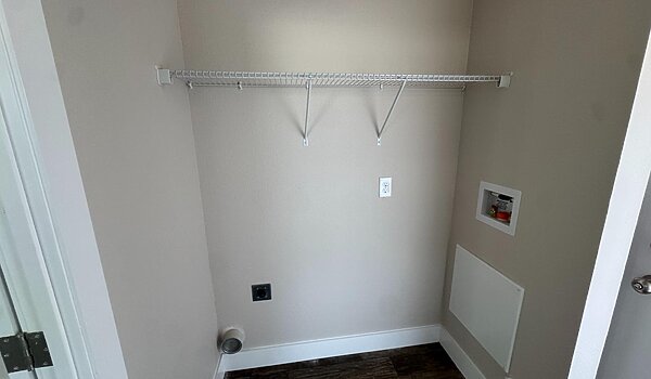 The / Evergreen Interior 86851