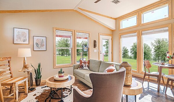 ULTAMATE LUXURY! / GET WHAT YOU WANT. YOU EARNED IT! Heron J54EP8 Interior 91202