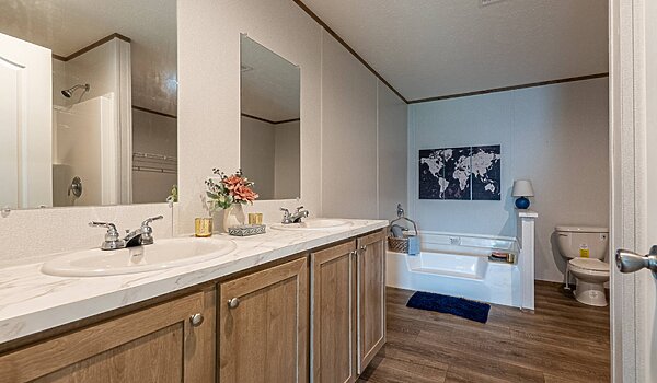 Phoenix / The Phoenix 32563A Bathroom 82404