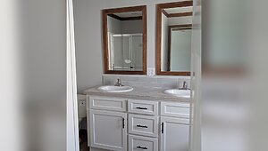 Lifestyle / The Raven 16763A Bathroom 91854