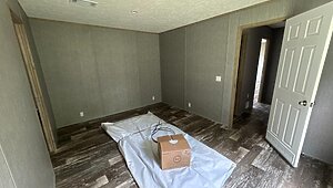 Clayton Park Model / The Lakeview Interior 87381