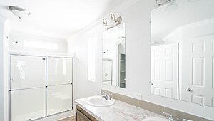 Emerald Doublewide / EM28603A Bathroom 74205