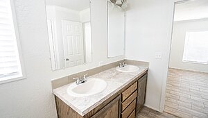 Emerald Doublewide / EM28603A Bathroom 74206