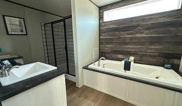 Vision / The Lakeside Interior 85179