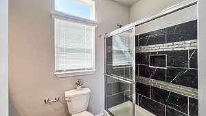 Palm Harbor / The Paradise PL15401A Bathroom 76187