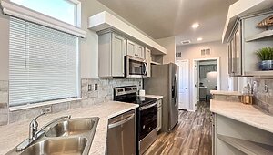 Palm Harbor / The Paradise PL15401A Kitchen 76180