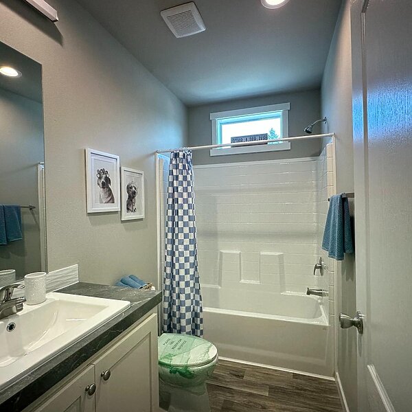 Evergreen / EV28583E Bathroom 91950