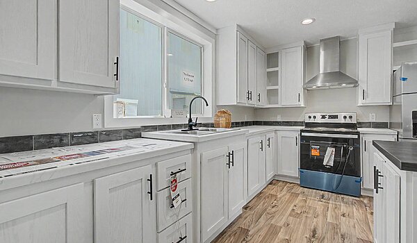 Factory Direct Price $114,900 + Tax / Escape 28443B Interior 90449
