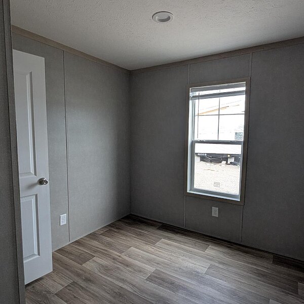 Berkshire / 14562P Interior 83638