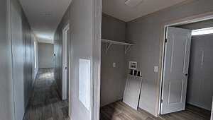 Berkshire / 14562P Interior 83639