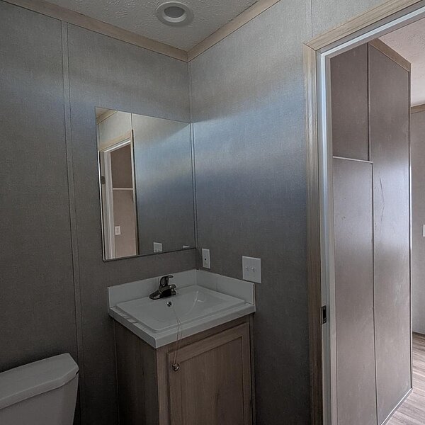 Berkshire / 14562P Interior 83640