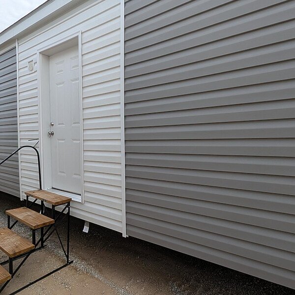 Economy / 16763Z Exterior 83657