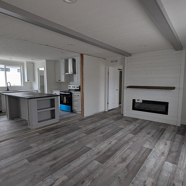 Palm Harbor Limited / 28563T Interior 83670