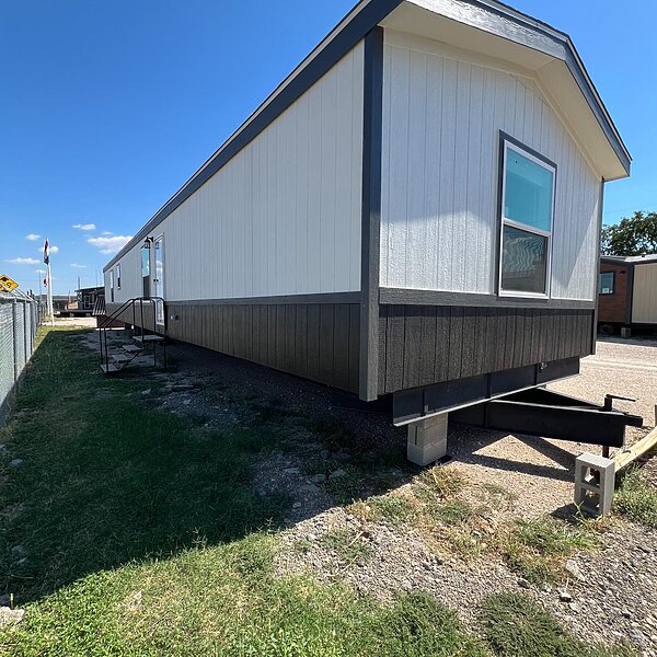 The Grit / D76XA Exterior 83450