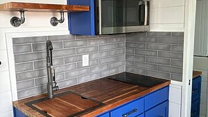 Tiny Home / The Decathlon Interior 90762