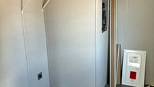 Pre-Owned / 2024 Redman Interior 91136