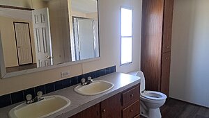 Lot #204 / Lot #204 Rent - $900 / Security Depsoit - $900 Interior 83410
