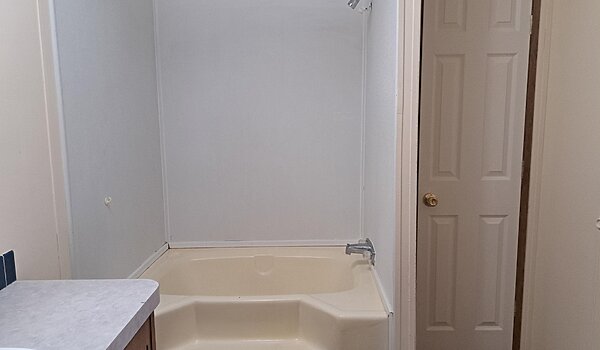 Lot #204 / Lot #204 Rent - $900 / Security Depsoit - $900 Interior 83411