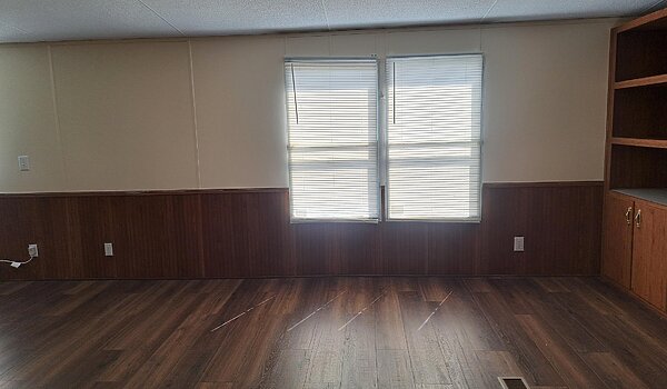 Lot #204 / Lot #204 Rent - $900 / Security Depsoit - $900 Interior 83398