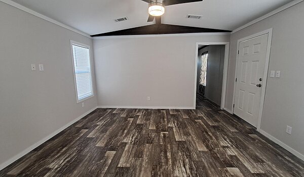 Lot #117 / Lot #117 Rent - $1,000 / Security Deposit - $1,000 Interior 83579