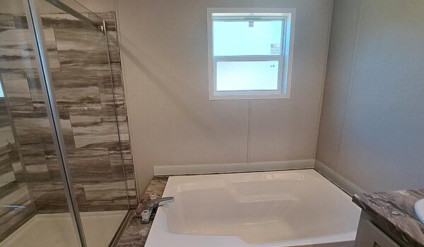 Lot #117 / Lot #117 Rent - $1,000 / Security Deposit - $1,000 Interior 83582