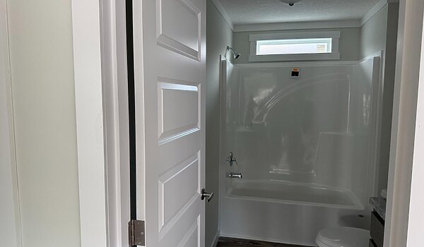 LOT MODEL BLOWOUT / The Embree PRI3256-2061 Bathroom 91622