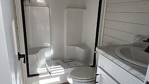 NEW CLAYTON LUXURY PARK MODEL / THE TOWNSEND Interior 85244