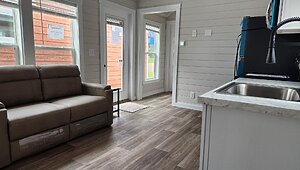 NEW CLAYTON LUXURY PARK MODEL / THE TOWNSEND Interior 85238