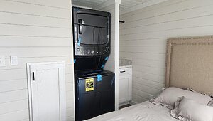 NEW CLAYTON LUXURY PARK MODEL / THE TOWNSEND Interior 85242