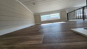 NEW CLAYTON LUXURY PARK MODEL / THE TOWNSEND Interior 85243