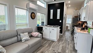 NEW GREAT OUTDOOR COTTAGES LUXURY PARK MODEL / THE 300 Interior 85252