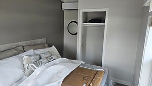 NEW GREAT OUTDOOR COTTAGES LUXURY TINY HOME / THE 7200 XL Interior 85280