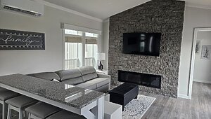 NEW GREAT OUTDOOR COTTAGES LUXURY TINY HOME / THE 7200 XL Interior 85272