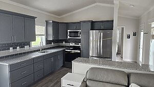 NEW GREAT OUTDOOR COTTAGES LUXURY TINY HOME / THE 7200 XL Interior 85273