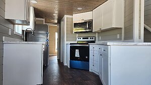 NEW AVERY CABIN CO LUXURY PARK MODEL / THE AVERY 127 Interior 85287