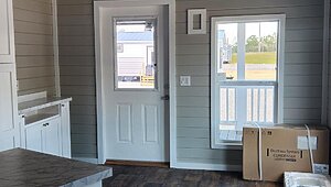 NEW AVERY CABIN CO LUXURY PARK MODEL / THE AVERY 127 Interior 85288