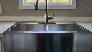 NEW AVERY CABIN CO LUXURY PARK MODEL / THE AVERY 127 Interior 85290